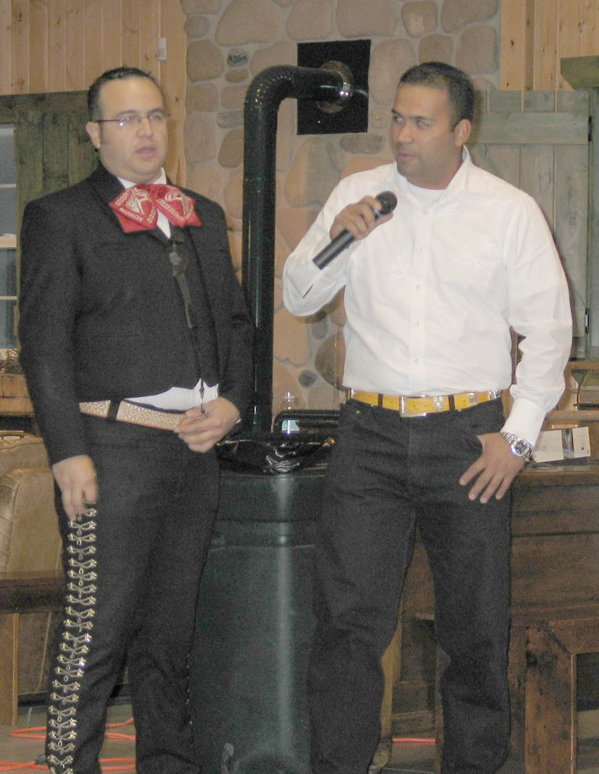 Joel Martinez sings with Mariachi band