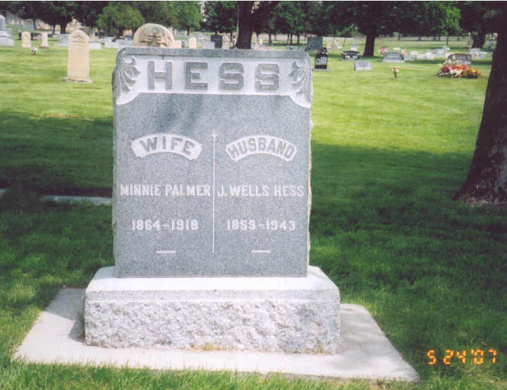 Joseph Wells Hess and Minnie Palmer gravestone