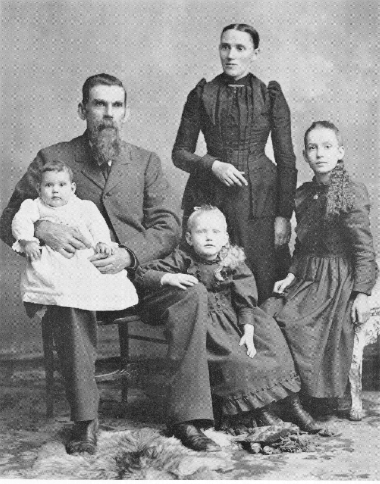 Benjamin Chamberlin Critchlow and Elizabeth Frances Fellows Critchlow family c. 1894