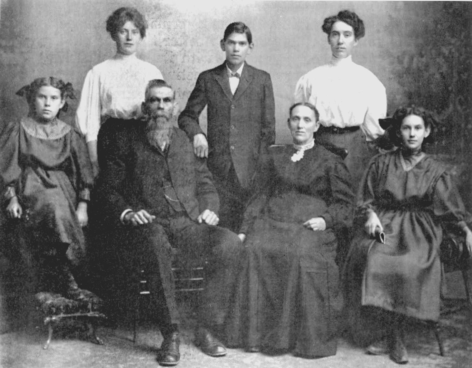 Benjamin Chamberlin Critchlow and Elizabeth Frances Fellows Critchlow family c. 1907