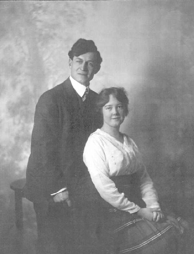 Moroni Exervia Brown with wife, Mary Dolores Jesperson