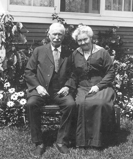 Henry Theodore Snyder with his wife Phoebe Adelaide Brown Snyder on August 2, 1917