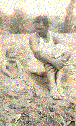 Duncan Jr. and his Daddy Duncan Sr. in 1933