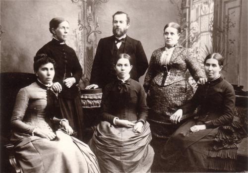 Mitchell children: Priscilla, Frederick, Lavinia, Sarah Ann, Elizabeth, Maria c1875 or 1880