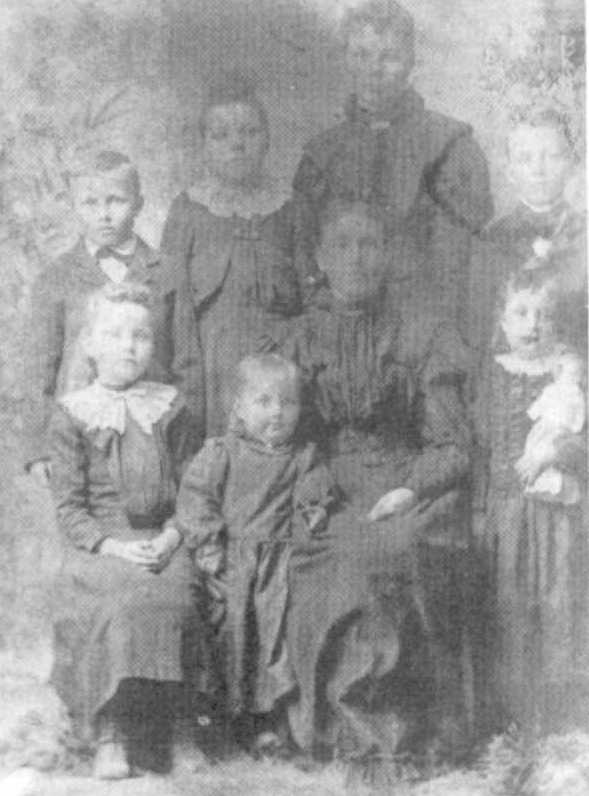 Annie Woodbury Romney and Children 1895